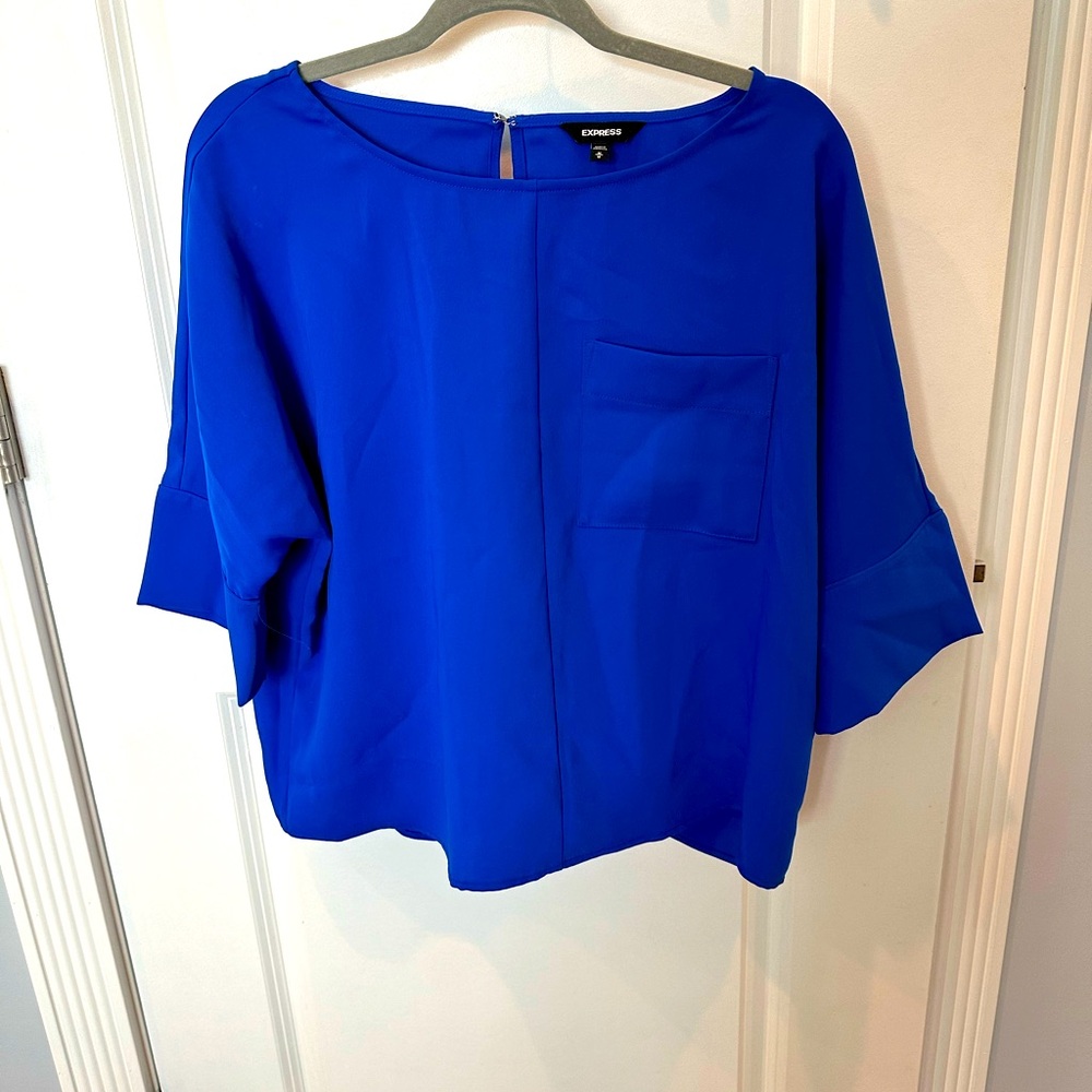 *NEW*Sz M*Express* top